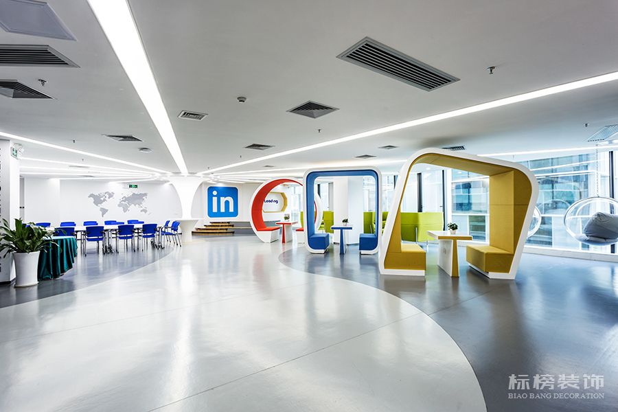 高層龍崗辦公室裝修怎麽顯得有企業文化，體現公司特色